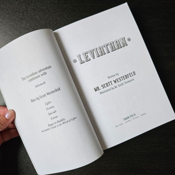 4/$20 Leviathan by Scott Westerfeld - Paperback - Picture 2 of 5